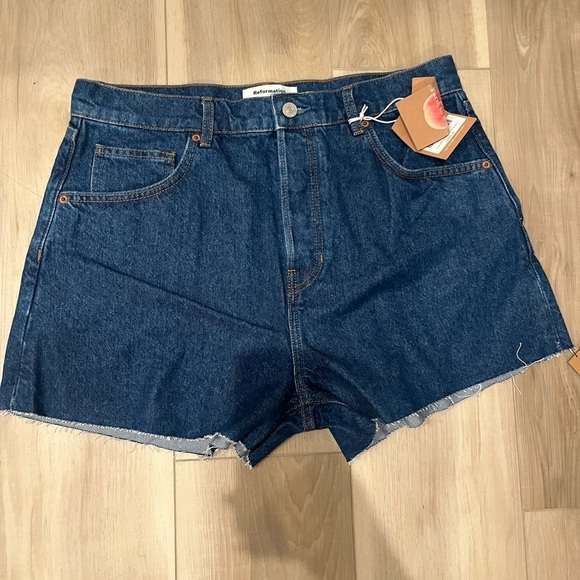NWT Reformation Charlene High Rise Cutoff Denim Jean Shorts Cesme Dark Blue - Picture 4 of 8